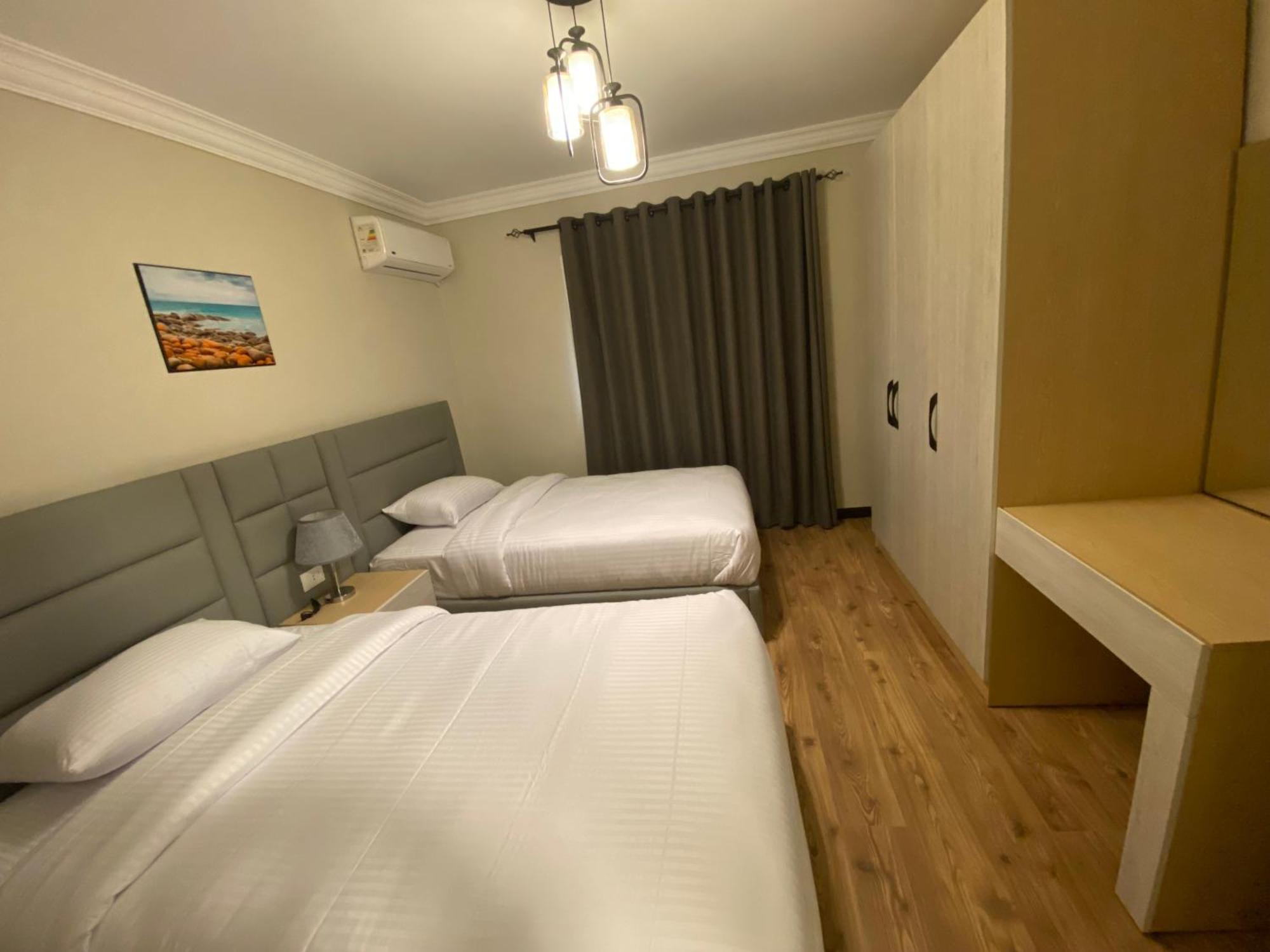 Apartment عائلية بجانب المطار اوشن بلو *